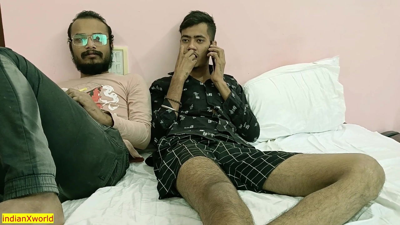 Indian Bengali Girls Hot threesome sex for 15k Rupee! Desi Threesome Sex