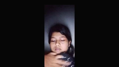 Desi girl having a pillow fuck